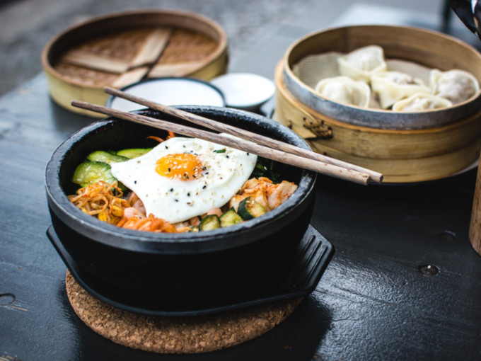 Korean bibimbap with egg and vegetables
